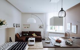 New Stylish Studio In The Center